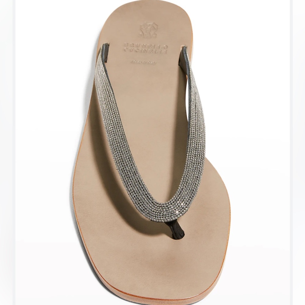 Brunello Cucinelli
Monili Leather Thong Sandals
$695size 36.5 US 6.5 gently used